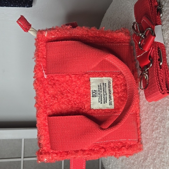 Urban Outfitters Red Textured Bag - Picture 3 of 8